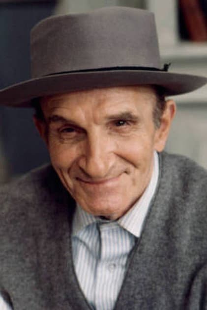 Leonard Barr