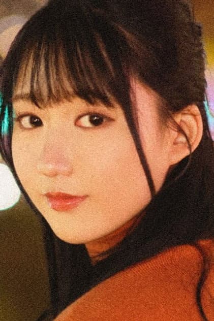 梓まりの