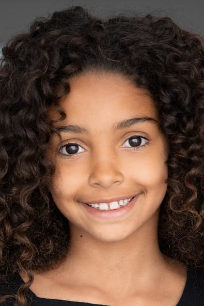 Maïna Rose Caméus