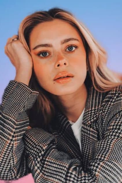 Elli Rhiannon Müller Osborne
