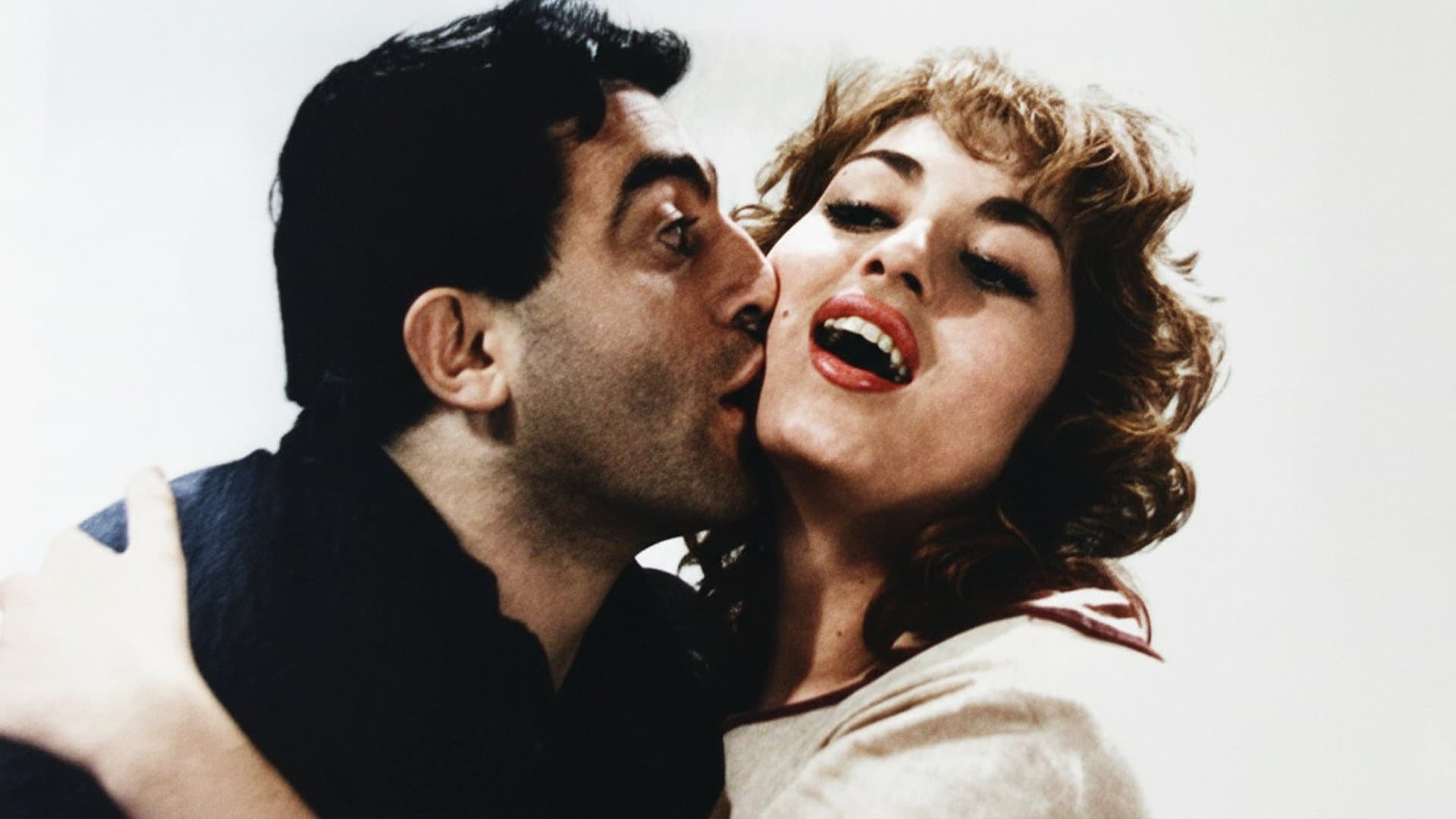 Aynur Akın