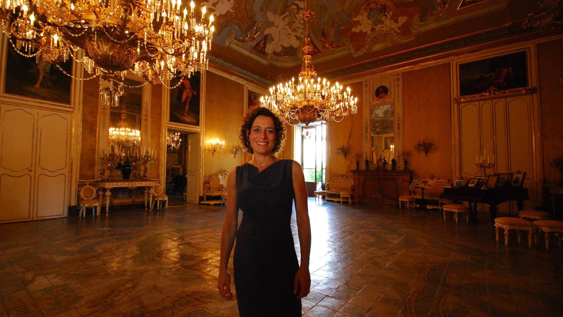 Alex Polizzi