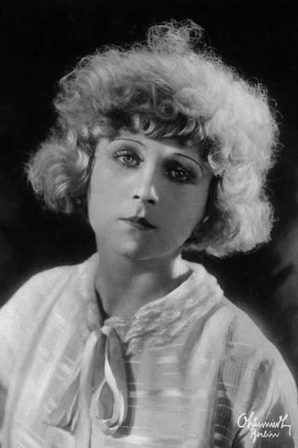 Evi Eva